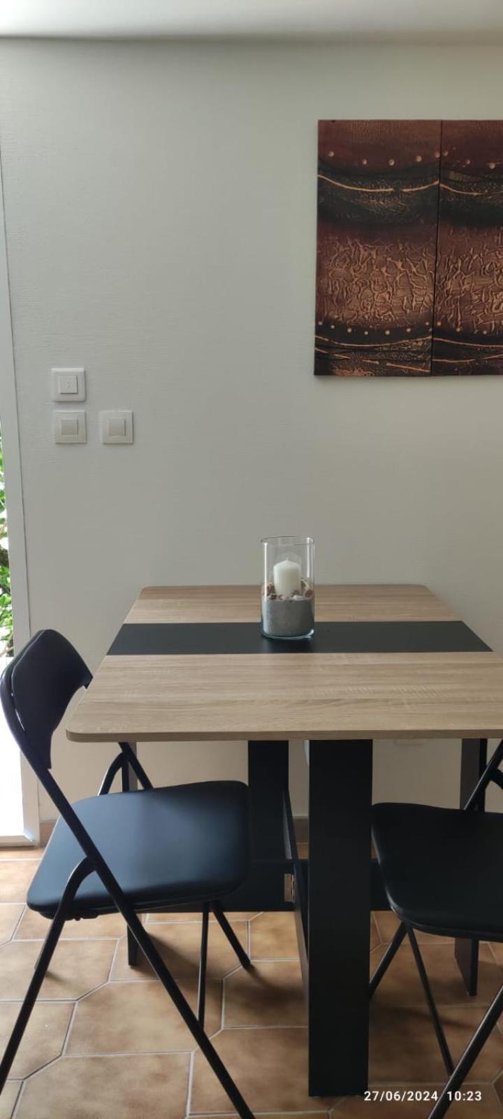 A L Ombre Du Figuier Apartment *